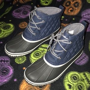 Women duck boots